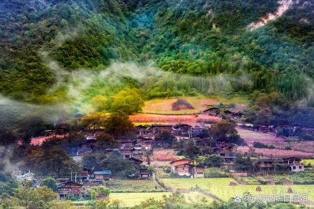 《去有风的地方》带火云南旅游，8个小众旅行地，看过觉得太美了(云南风景区有哪些好玩的地方讲解)